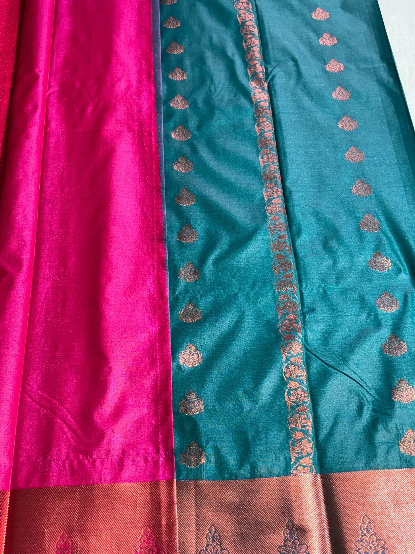 Kanchipuram handloom soft silk saree Green with Rani pink