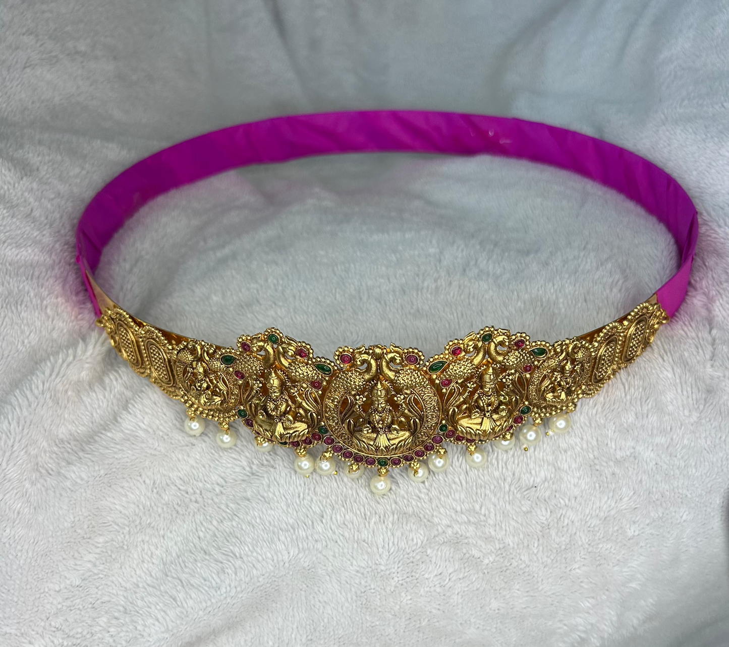 A stunning Traditional Antique Kamar band
