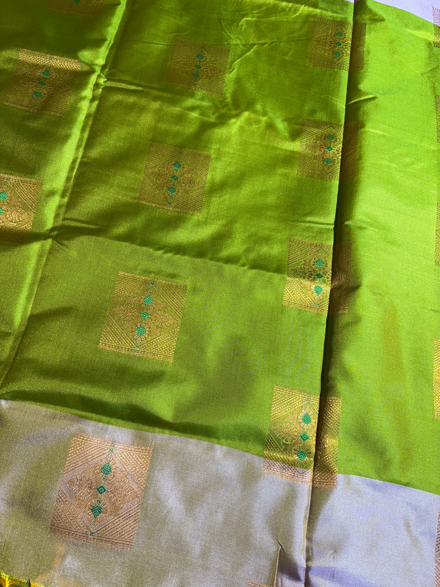 Lavender with purple soft silk saree wth temple border and tassels